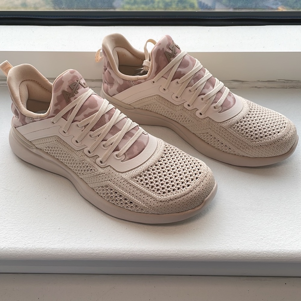 APL sneakers size 7